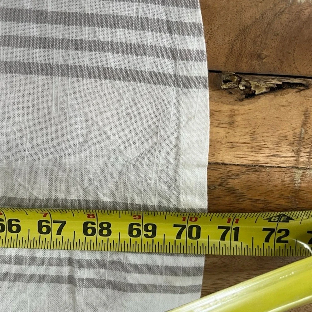 Threshold Tablecloth 70 x 68